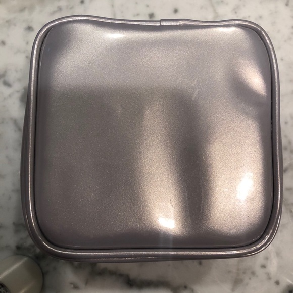 [SOLD] La Prairie 4 piece set - Picture 7 of 7